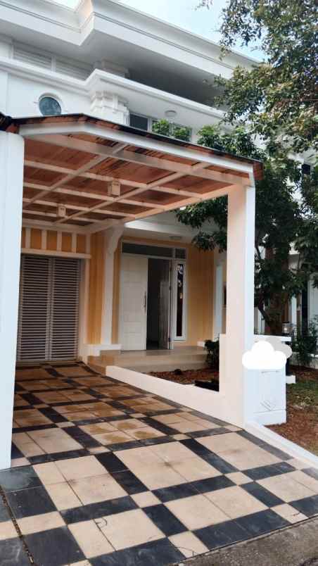 dijual rumah di cluster vernonia summarecon bekasi