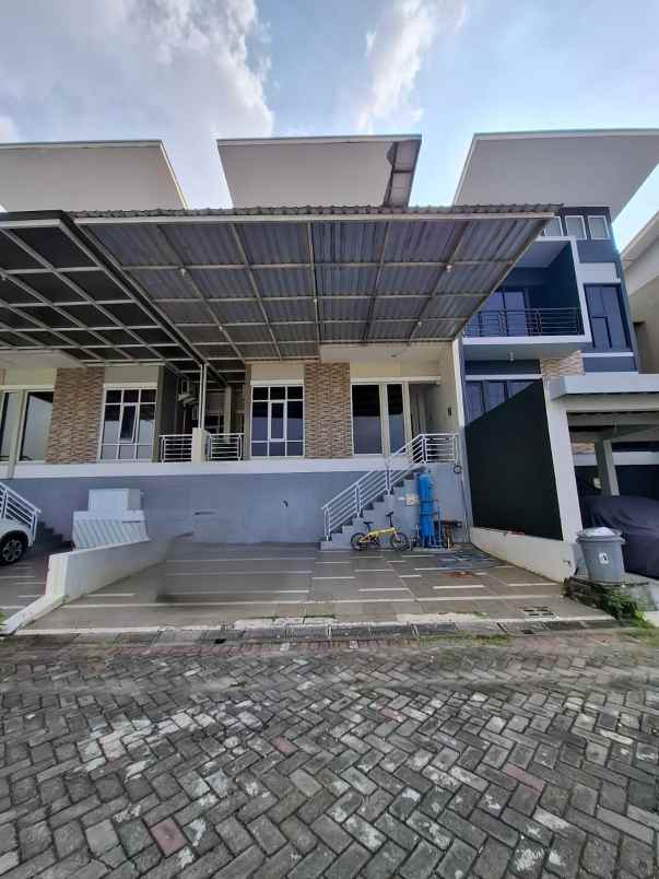 dijual rumah di hill top bukit wahid semarang