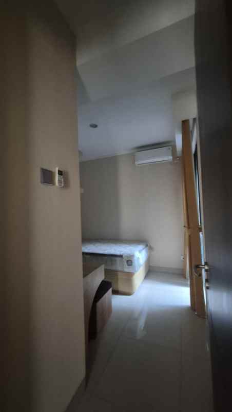dijual rumah di kebayoran residence bintaro