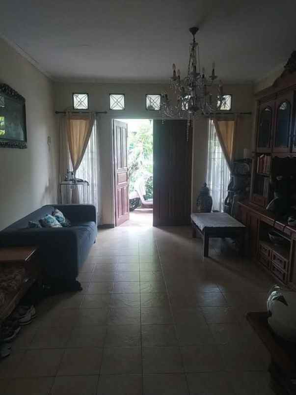 dijual rumah di perumahan pondok jaya lokasi tenang