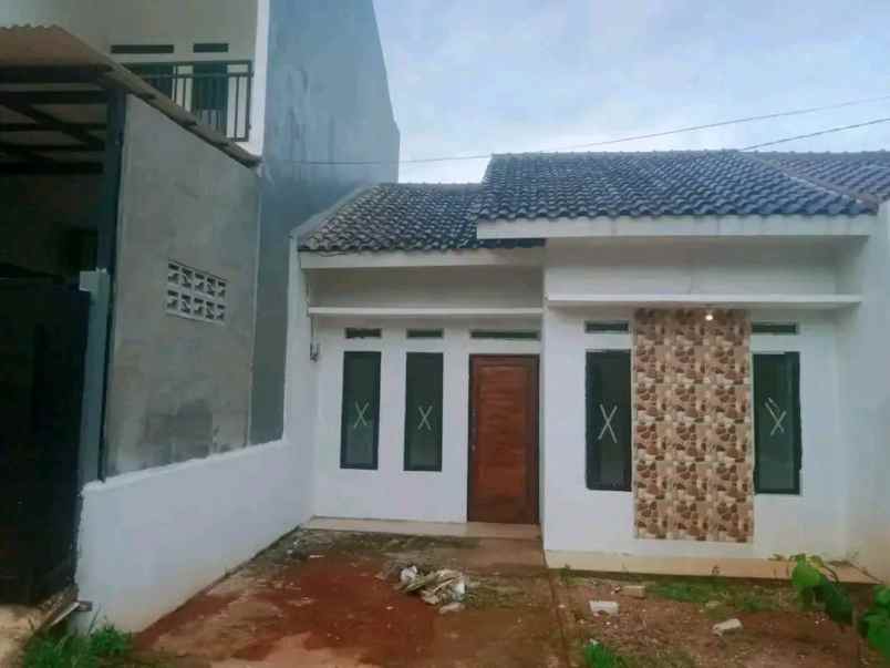 dijual rumah dp 80 jt angsuran 2 5 jt flatt