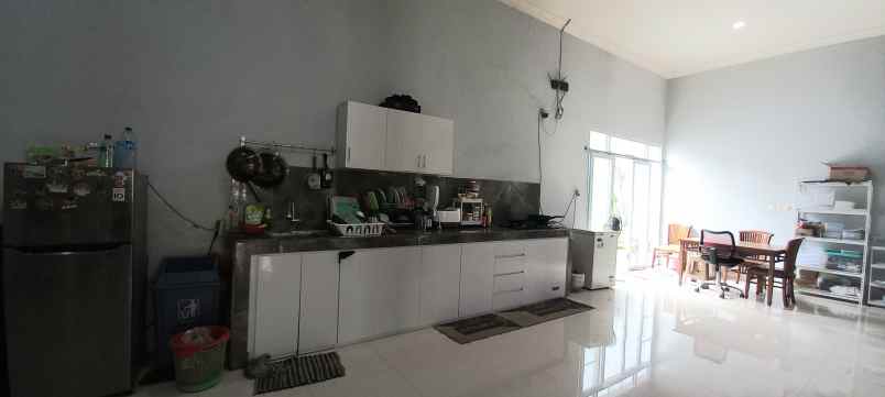 dijual rumah eksklusif dengan dua muka di duta harapan