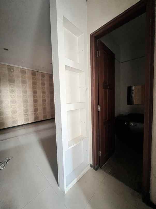 dijual rumah galaxy bumi permai araya 2