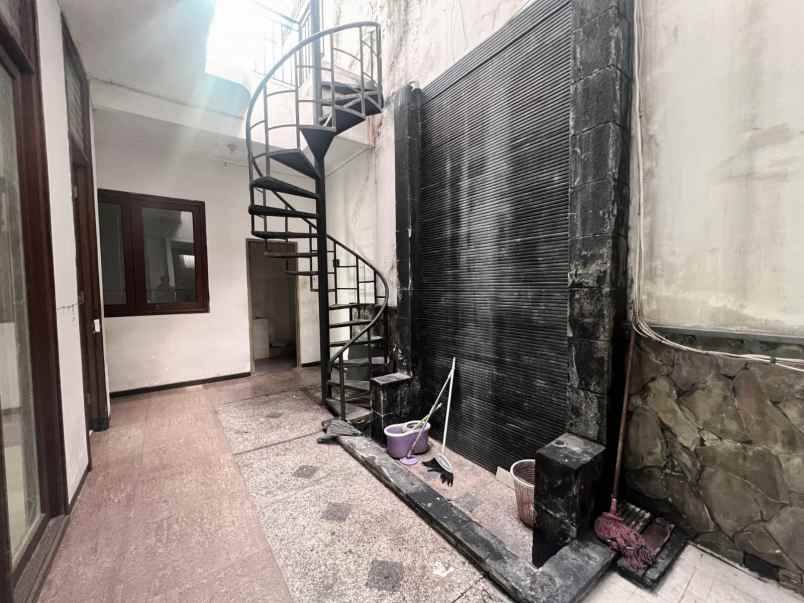 dijual rumah galaxy bumi permai araya 2