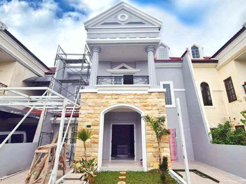 dijual rumah galaxy royal palace