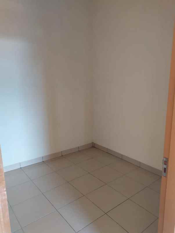 dijual rumah gamprit pondok gede kota