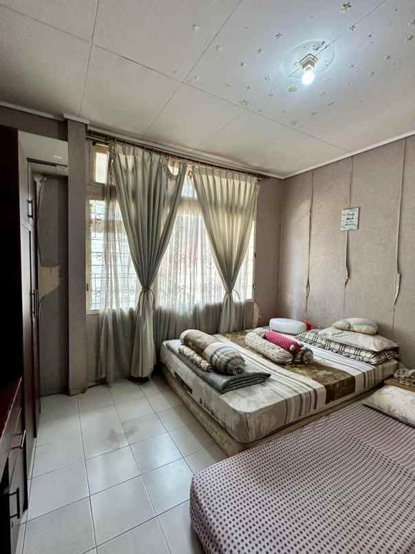 dijual rumah gandaria selatan
