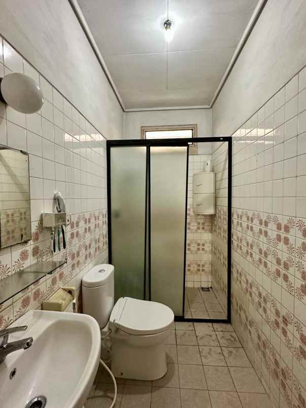 dijual rumah gandaria selatan