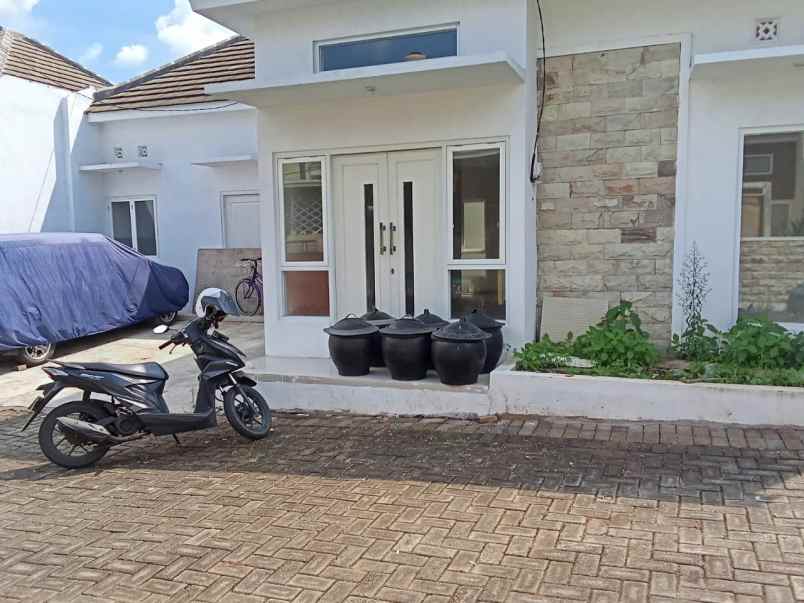 dijual rumah gang dokter soetomo