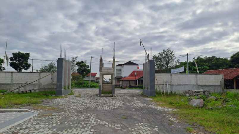 dijual rumah gayamprit klaten selatan