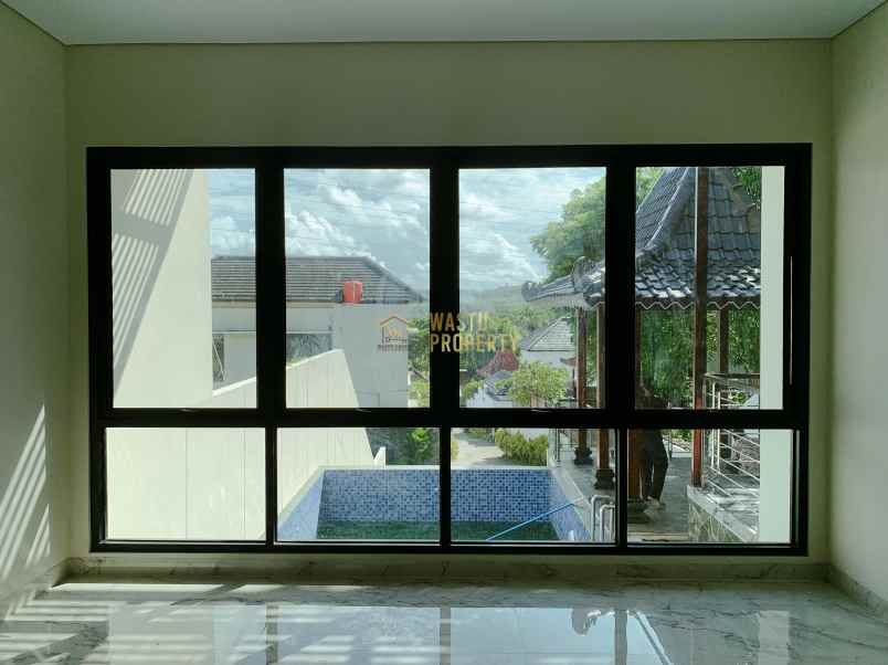 dijual rumah gedongan bangunjiwo