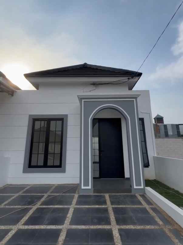 dijual rumah genuk