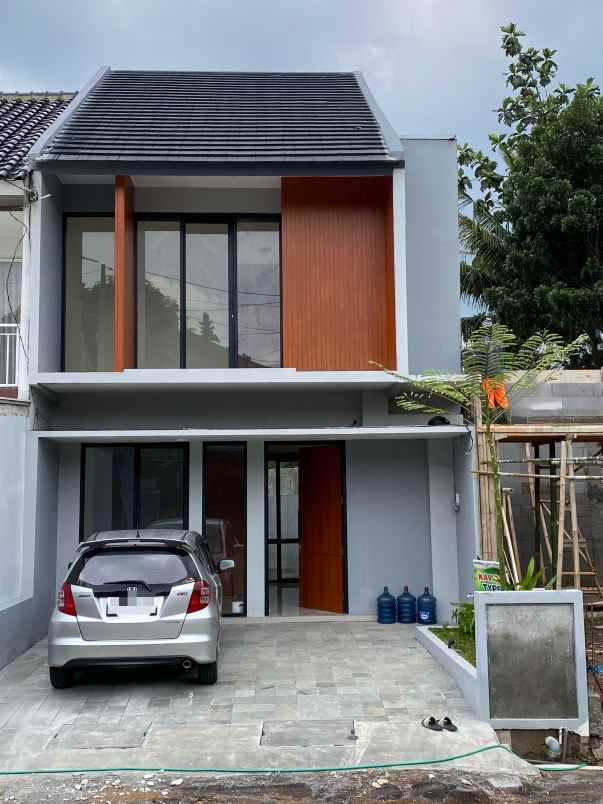 dijual rumah genuk