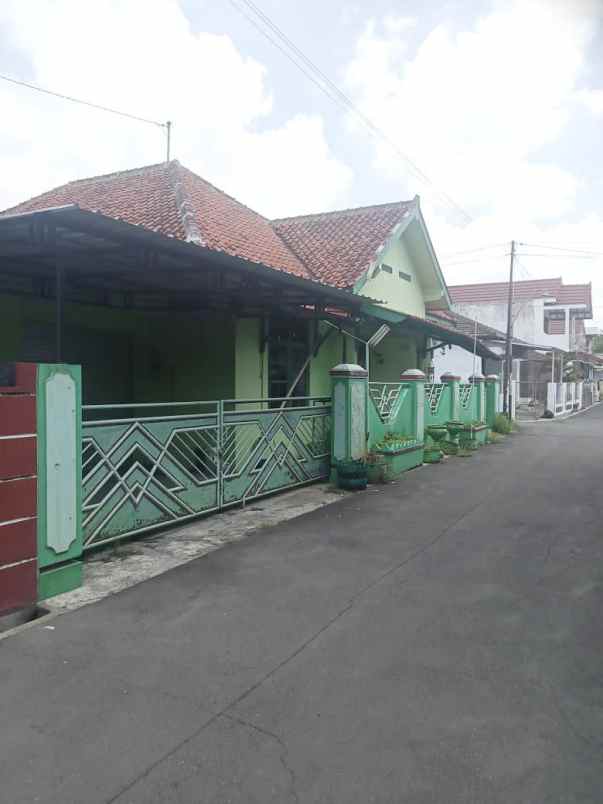 dijual rumah gergunung klaten utara