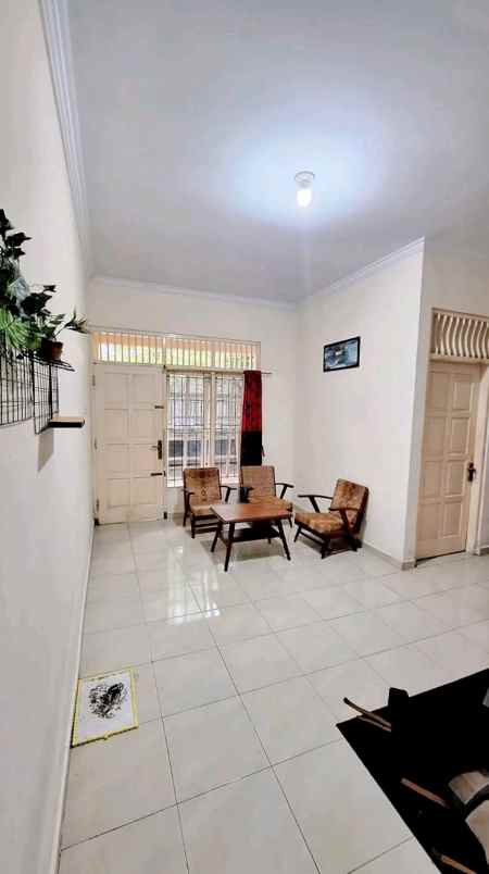 dijual rumah godean km 6