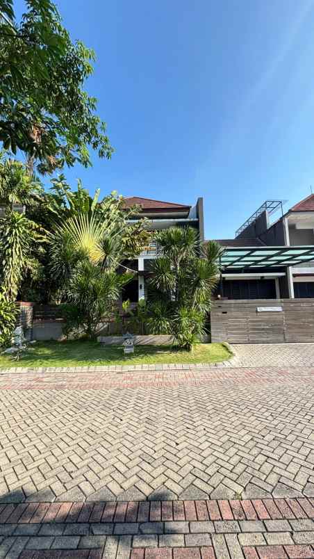 dijual rumah graha famili blok u