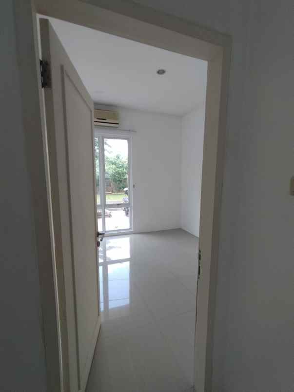 dijual rumah graha raya bintaro