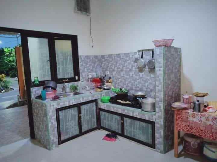dijual rumah graha suryanata