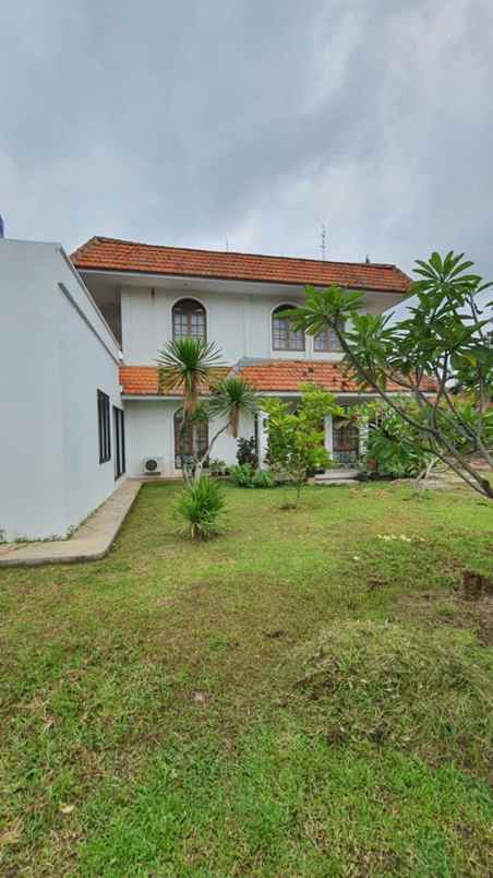 dijual rumah grand ciputat residence