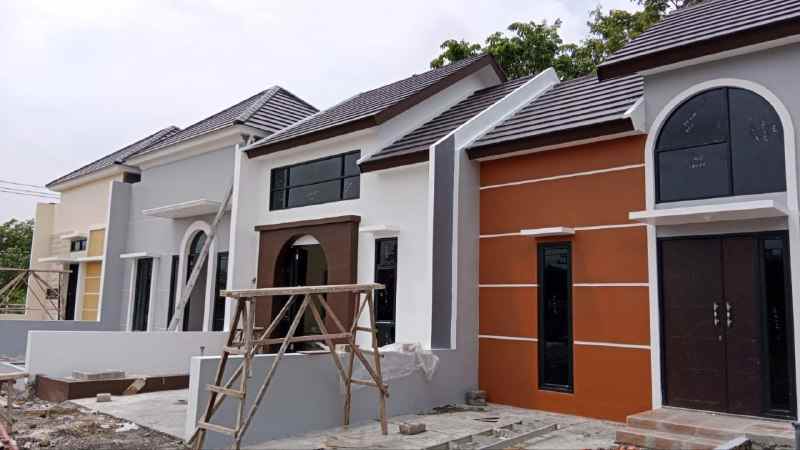 dijual rumah grand sedati regency