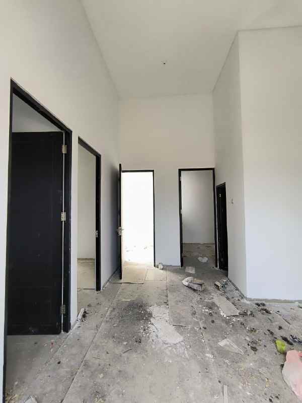 dijual rumah grand sedati regency