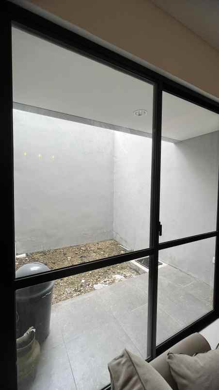 dijual rumah grand wisata