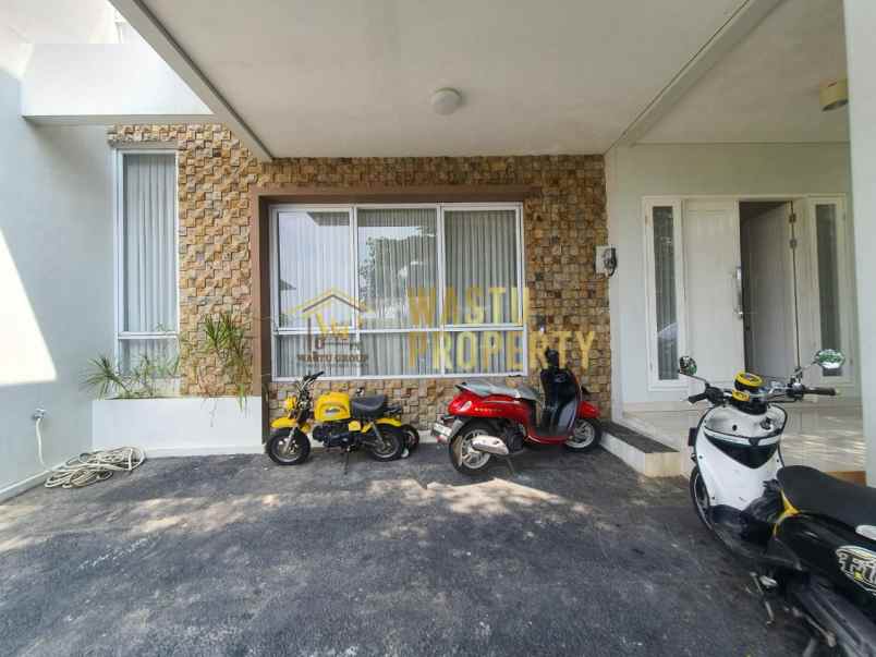 dijual rumah green poca residence