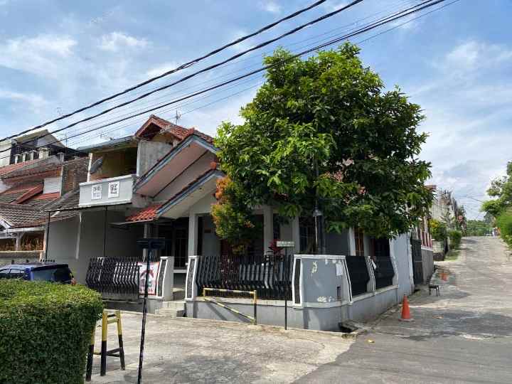 dijual rumah griya cinunuk indah