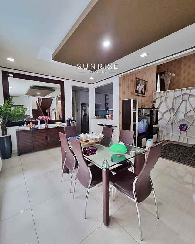 dijual rumah hampir ke pondok indah