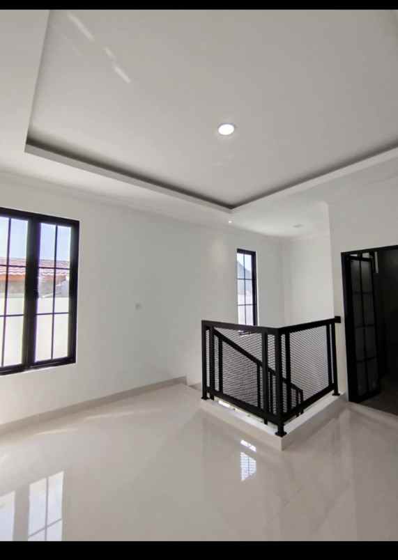 dijual rumah harapan indah