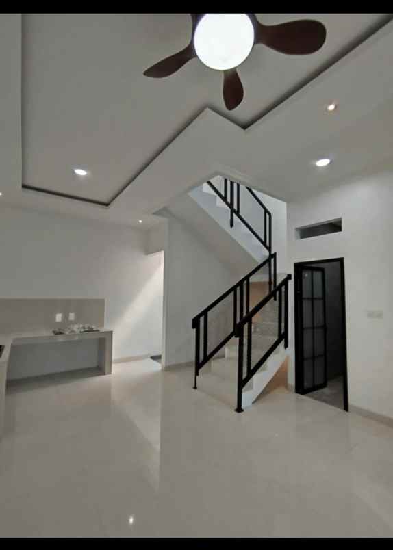 dijual rumah harapan indah