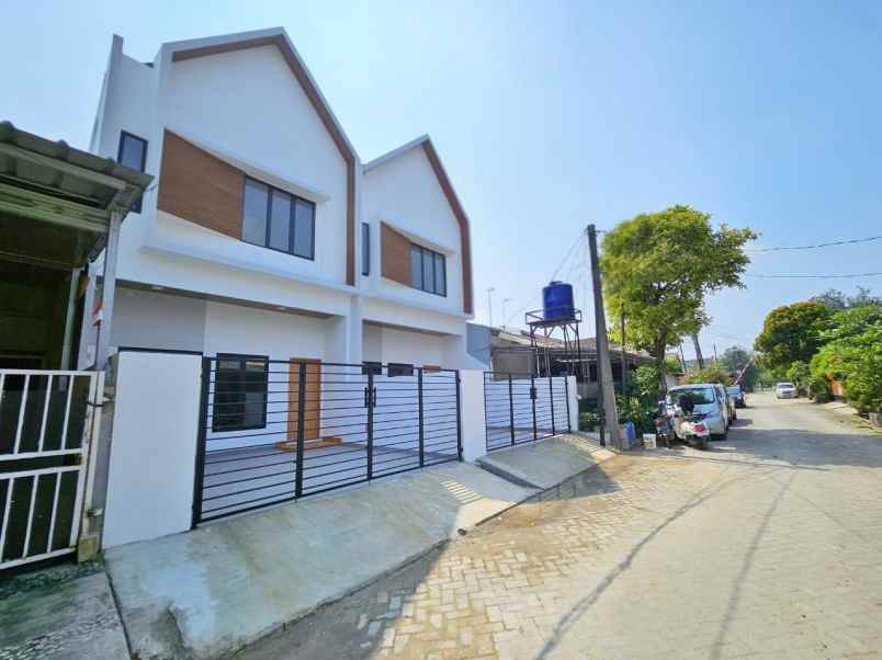 dijual rumah harapan indah