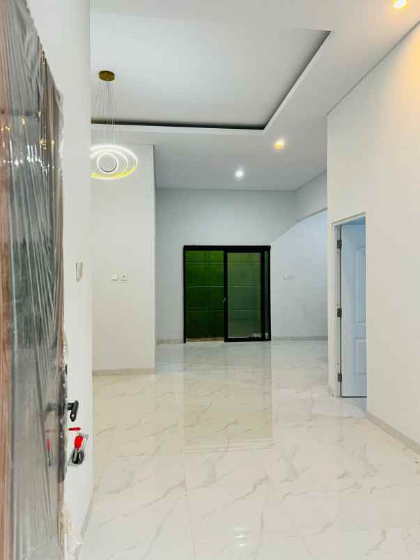dijual rumah harapan indah