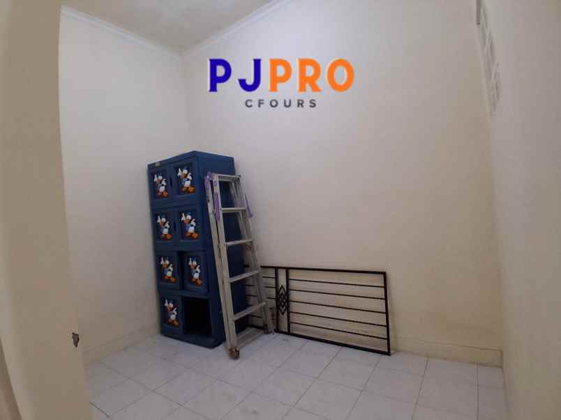 dijual rumah harapan indah cluster aralia