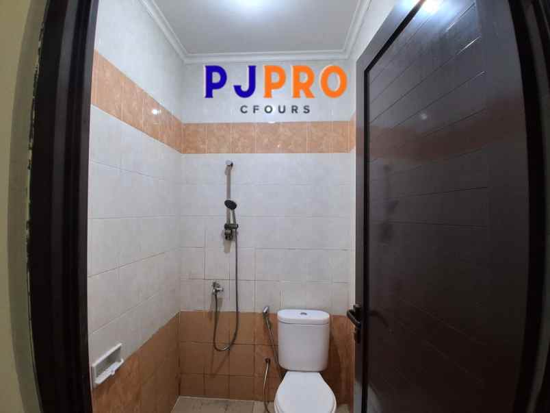 dijual rumah harapan indah cluster aralia