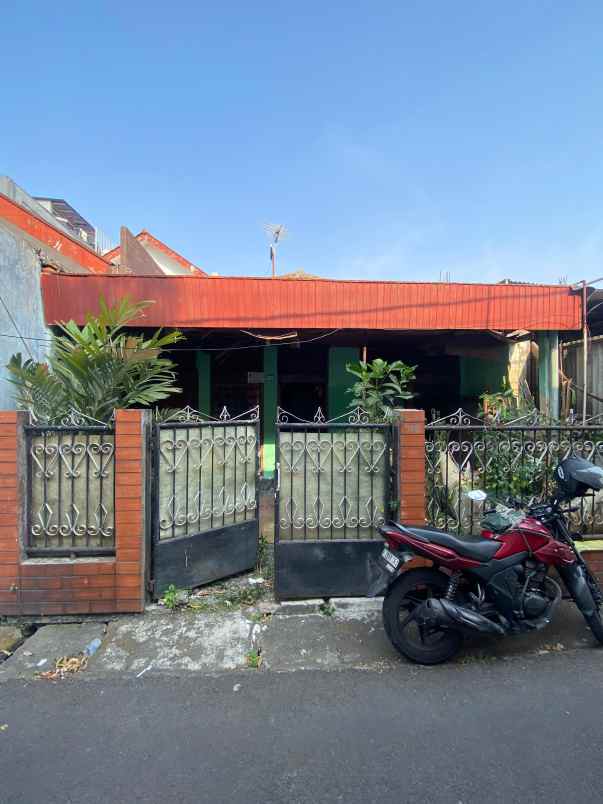 dijual rumah hitung tanah di tebet barat