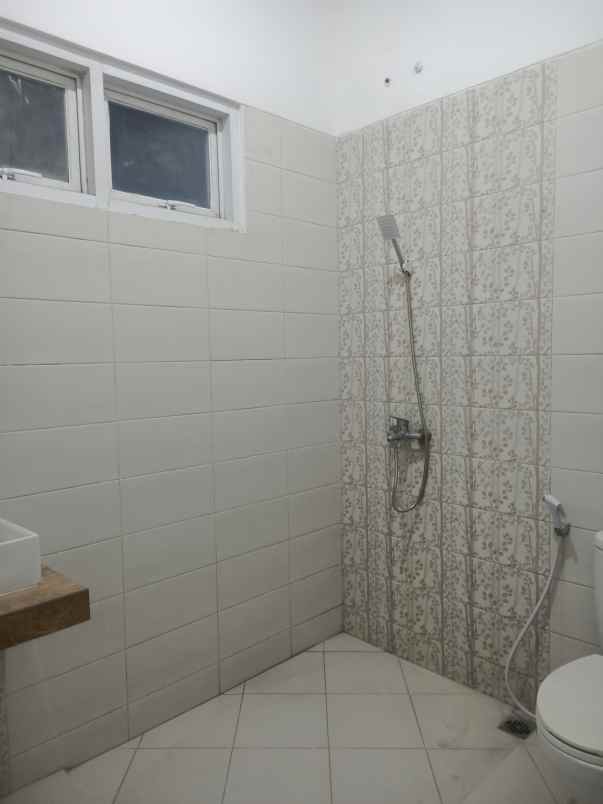 dijual rumah imperial gading