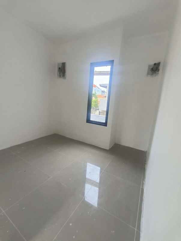 dijual rumah jagakarsa