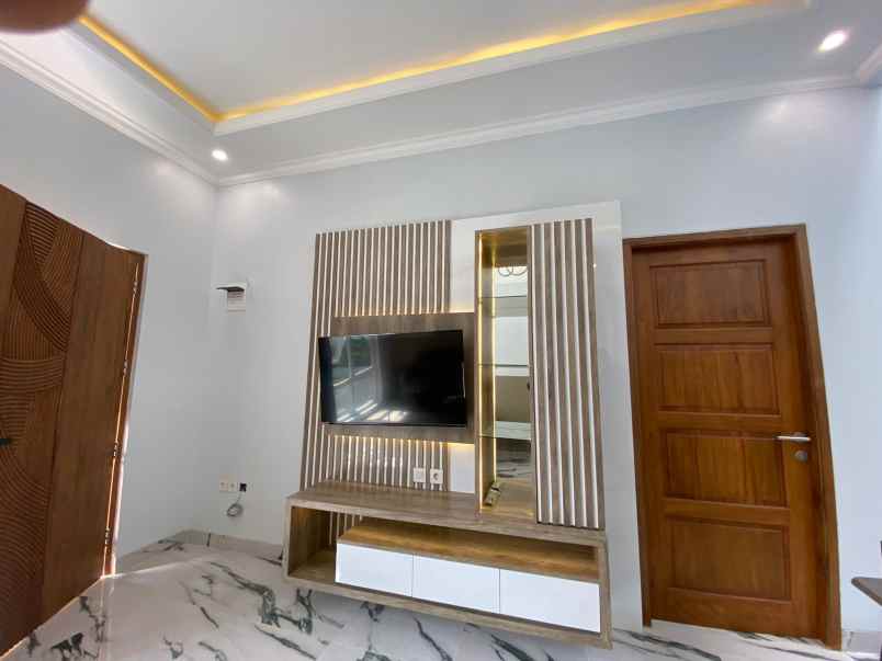 dijual rumah jagakarsa jakarta selatan