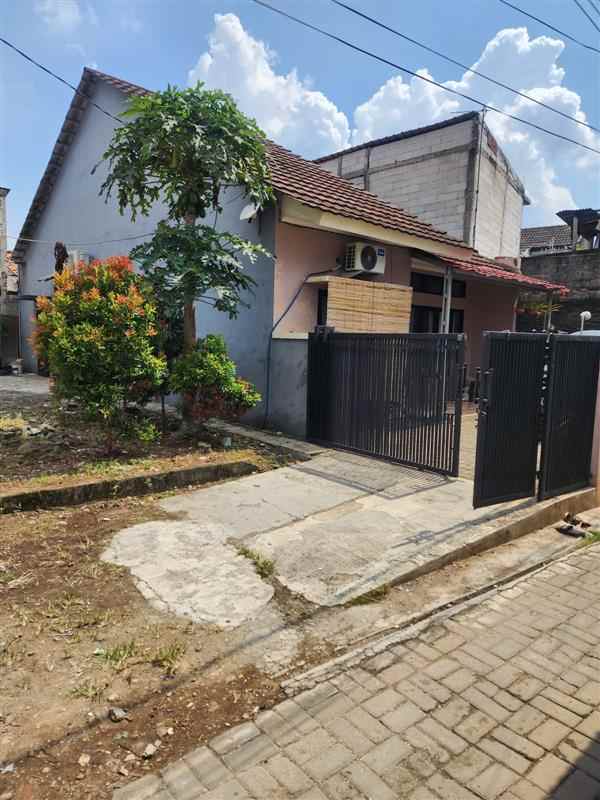 dijual rumah jakasampurna