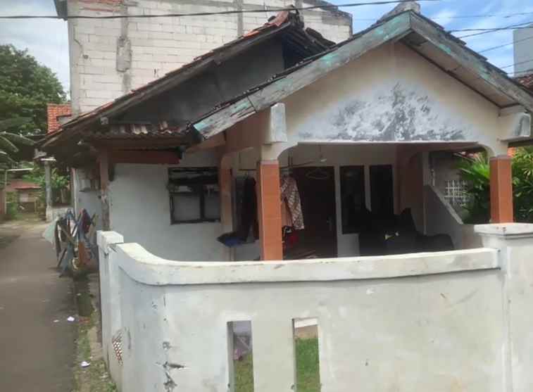 dijual rumah jalan amd gg haji danih kp
