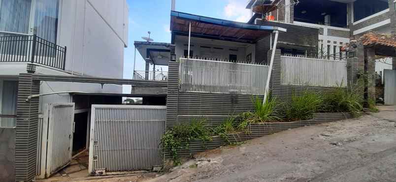 dijual rumah jalan bojongkoneng