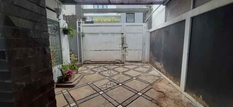 dijual rumah jalan bojongkoneng