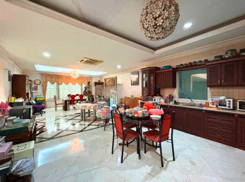 dijual rumah jalan denpasar