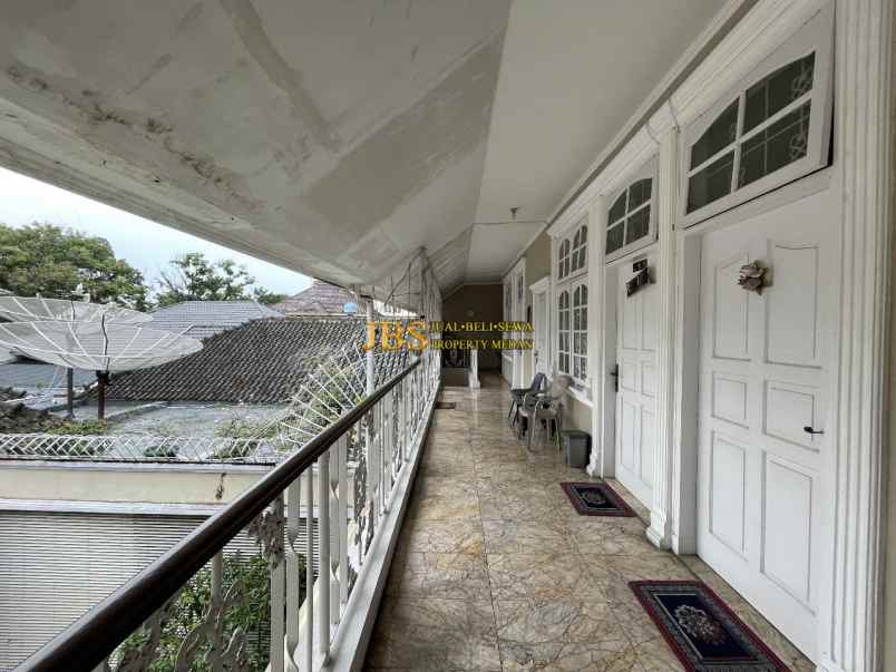 dijual rumah jalan diponegoro depan