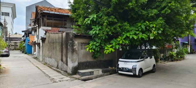 dijual rumah jalan gunung sahari