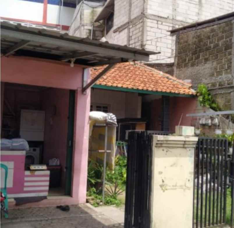 dijual rumah jalan hasan niung kel