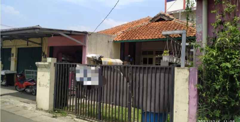 dijual rumah jalan hasan niung kel