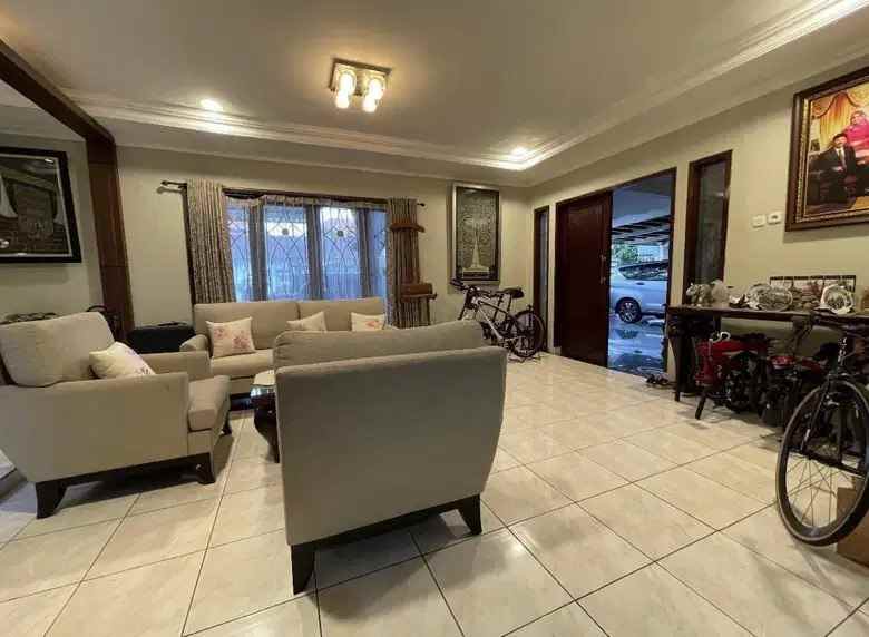 dijual rumah jalan jambi surabaya