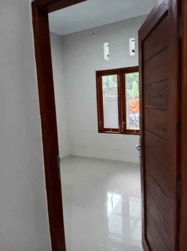 dijual rumah jalan karang suwung